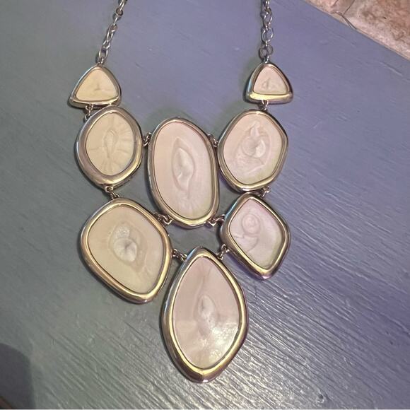 Stella & Dot Gold Tone Statement Necklace - Picture 5 of 6